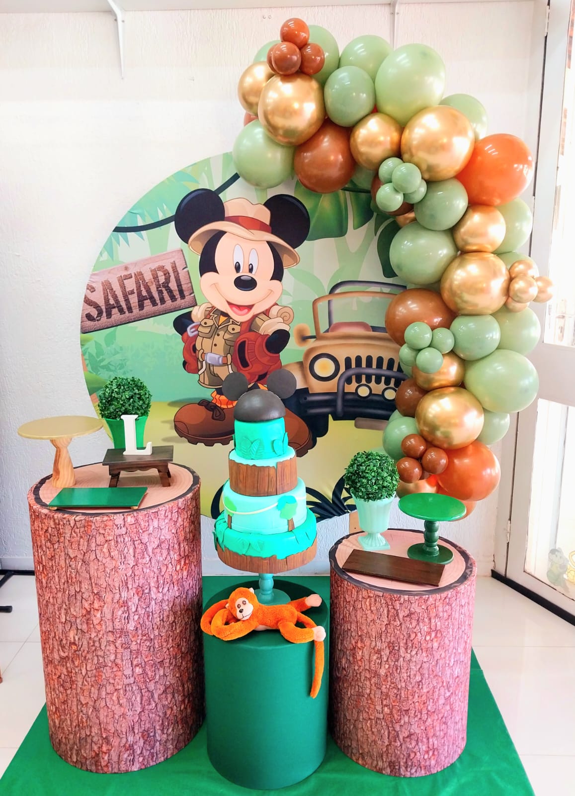 Mickey Safari