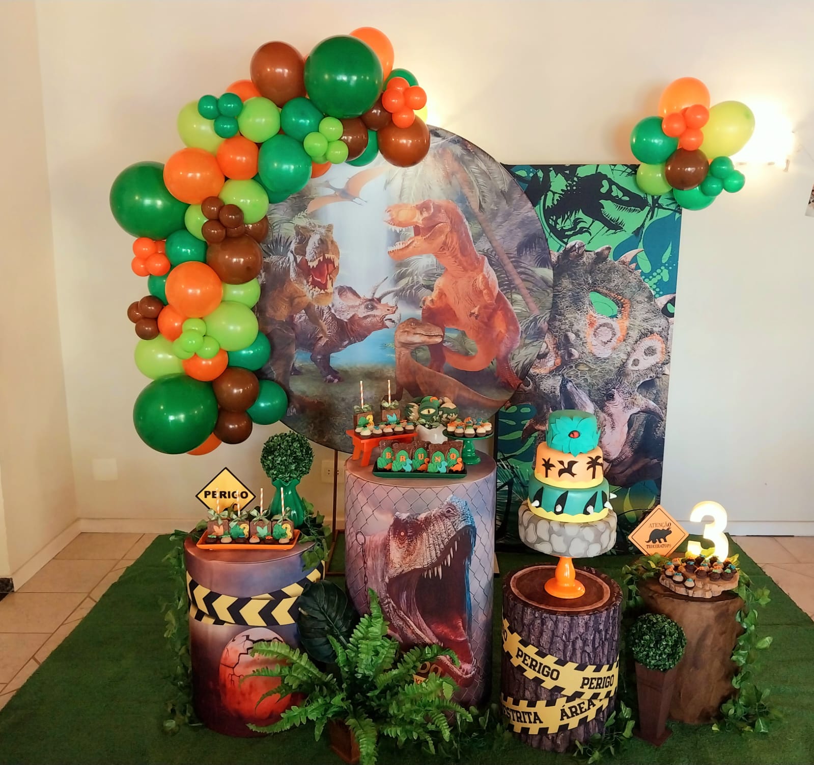 Decoração Dinossauro Rex